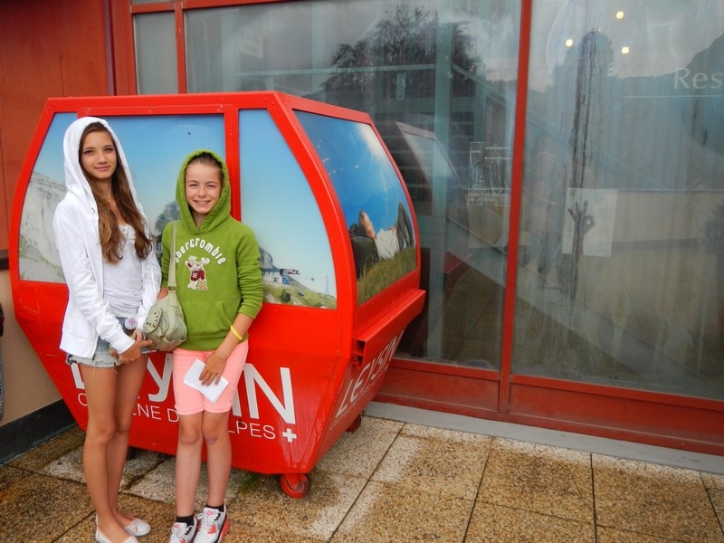 Village Camps International Summer Camp Leysin, Switzerland 2025-08-09 https://www.villagecamps.com/journals_admin/images/714-28-lang fre (2).jpg